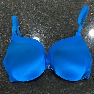 NWOT - Victoria's Secret Blue Underwire Bra with Front Closure